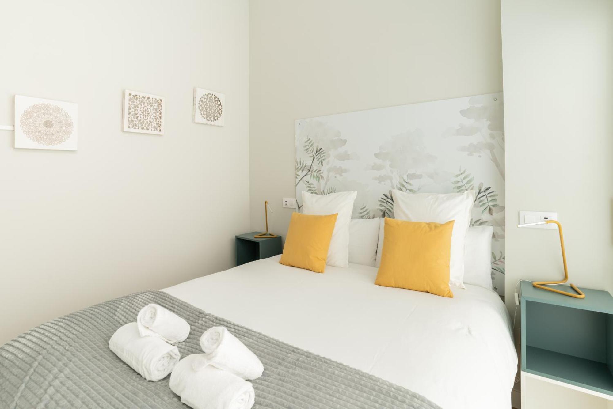Bright And Airy 2 Bedroom Apartment In Madryt Zewnętrze zdjęcie