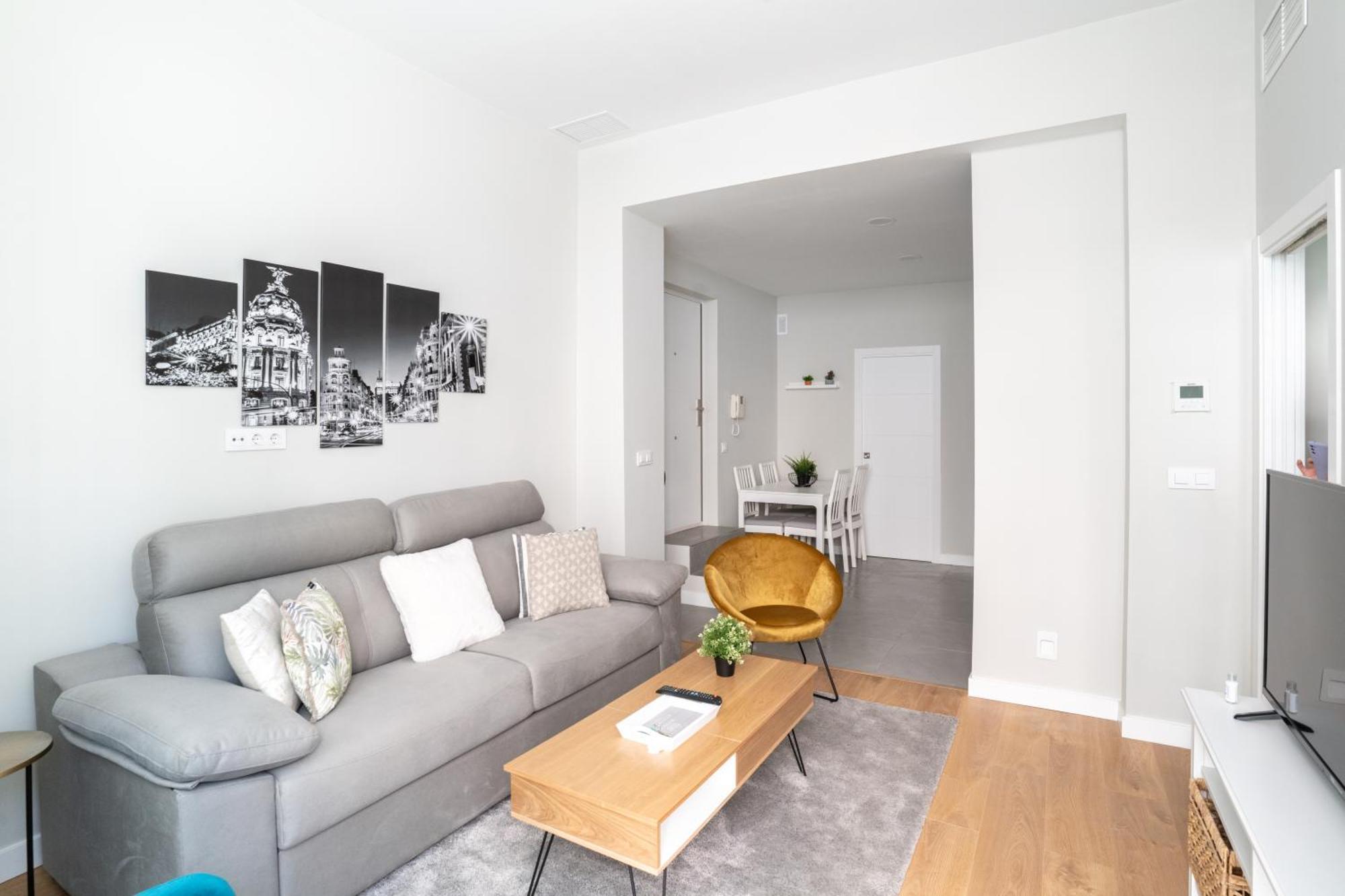 Bright And Airy 2 Bedroom Apartment In Madryt Zewnętrze zdjęcie