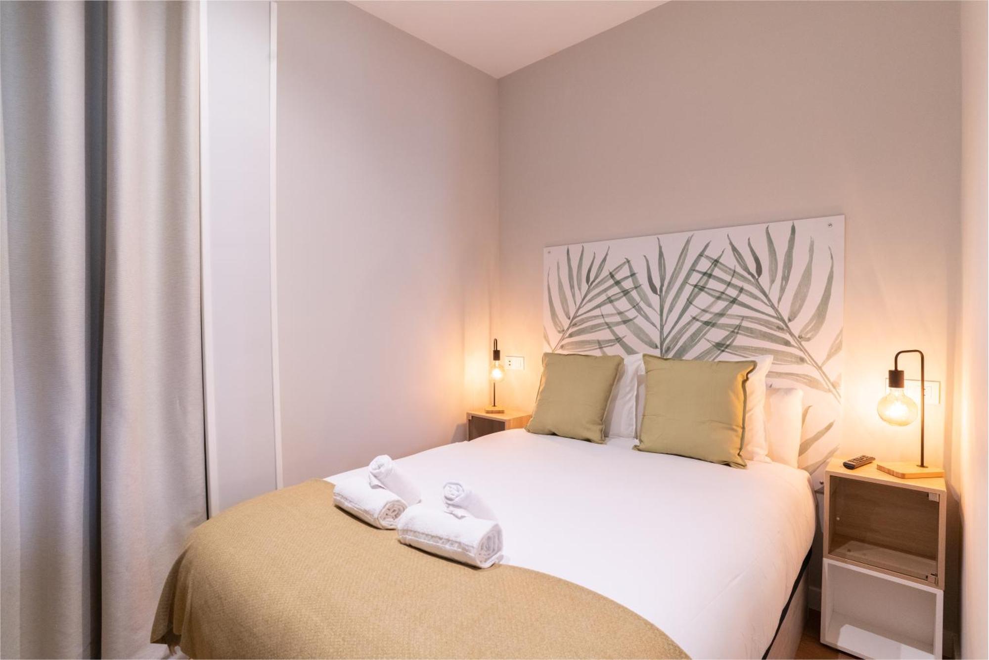 Bright And Airy 2 Bedroom Apartment In Madryt Zewnętrze zdjęcie